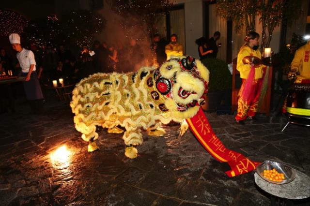68467130_1455032288_Chinese-New-Year-Party-At-Mandarin-Oriental-Milan-3-590x393.jpg - Click to close this window