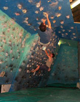 Un momento di allenamento nella sala boulder (clicca per ingrandire)